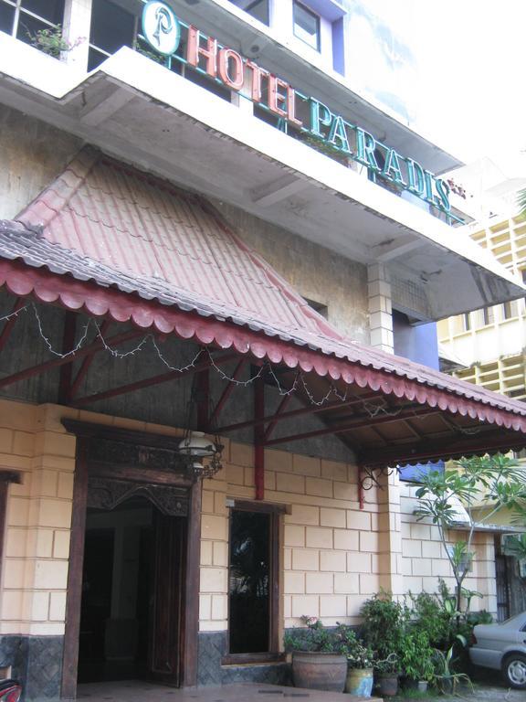 Le Paradis Hotel Palembang Exterior foto