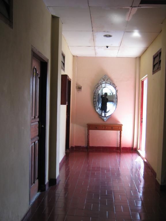 Le Paradis Hotel Palembang Exterior foto