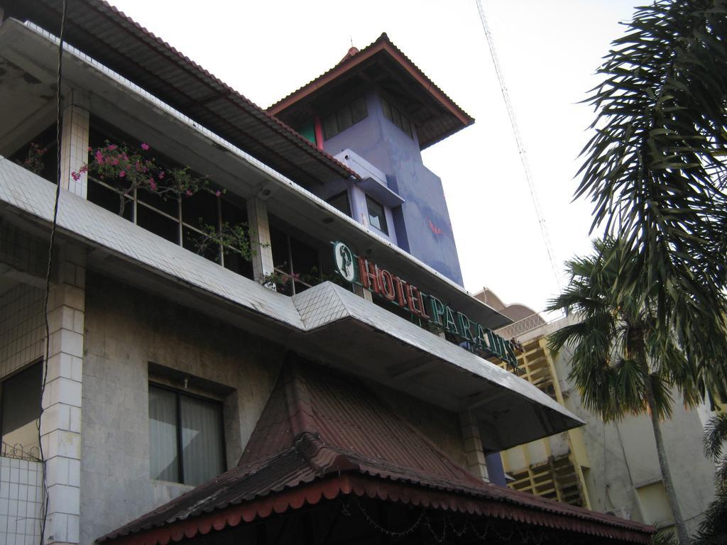Le Paradis Hotel Palembang Exterior foto