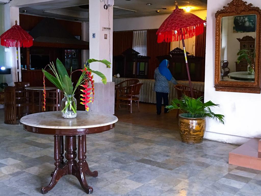 Le Paradis Hotel Palembang Exterior foto